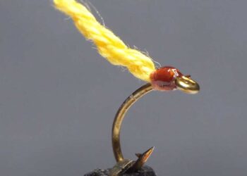 Video: How to Tie the Furled Chimarra Caddis Larva