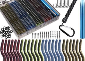 PLUSINNO 133PCS 5.5″ Wacky Worm Fishing Lure Kit, Soft Plastic Fishing Lures, Grub Baits Hook Wacky Rig Bass Trout Fishing Worms Lures w/ Tackle Box