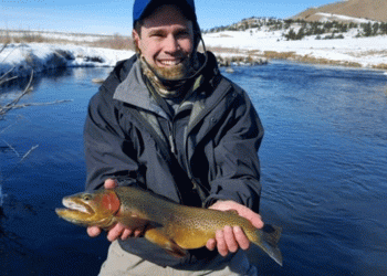 Pro Tips: How to Gear Up for Winter Fly Fishing