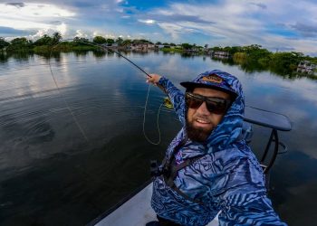 This FRESHWATER LAKE is FULLL of SALTWATER TARPON!